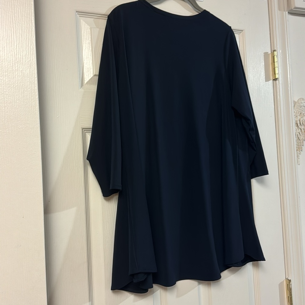 NWOT Tahari navy blue 3/4 sleeve crew neck business casual long tunic top 1X - Picture 9 of 9